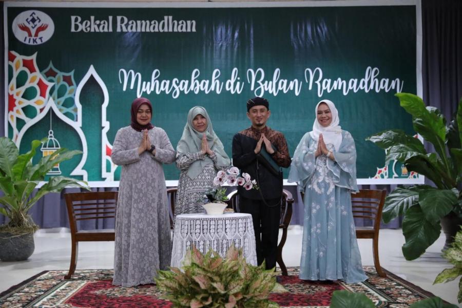 Menyambut Bulan Ramadan, PJ Ketua BKOW Kep. Babel Hadiri Kajian Ceramah IIKT