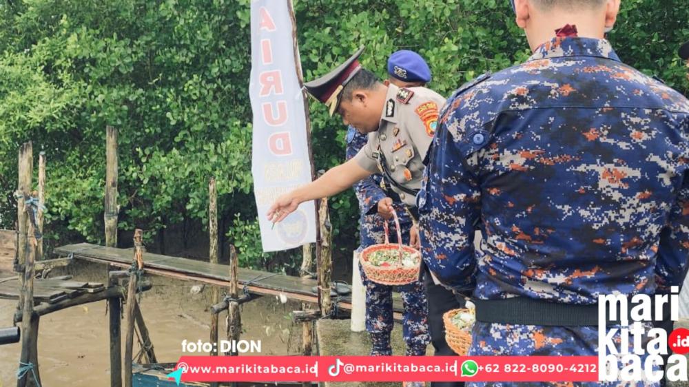 Peringatan HUT Bhayangkara Ke-78, Polres Bateng Gelar Upacara Tabur Bunga 