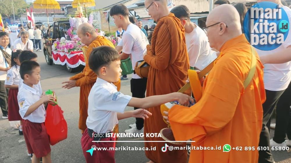 Pindapatta Waisak Sananda: Kebaikan Itu Sederhana