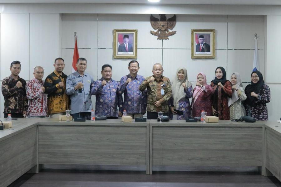 PPID Utama Provinsi Kep. Babel Sharing Inovasi Layanan Informasi Pada Kunker PPID se-Provinsi Jambi