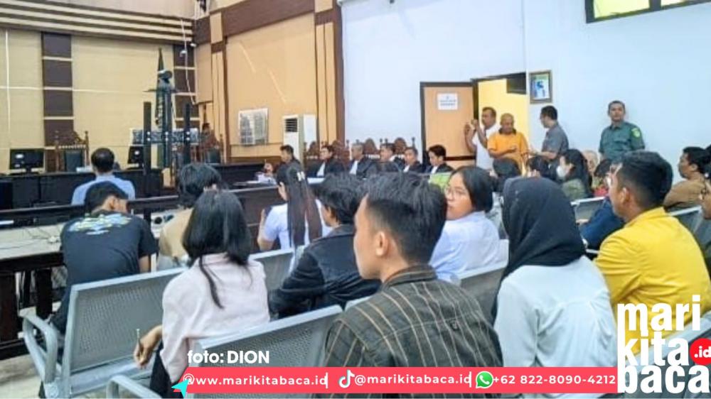 Saksi Bersumpah Tidak Lihat Surat Penggeledahan