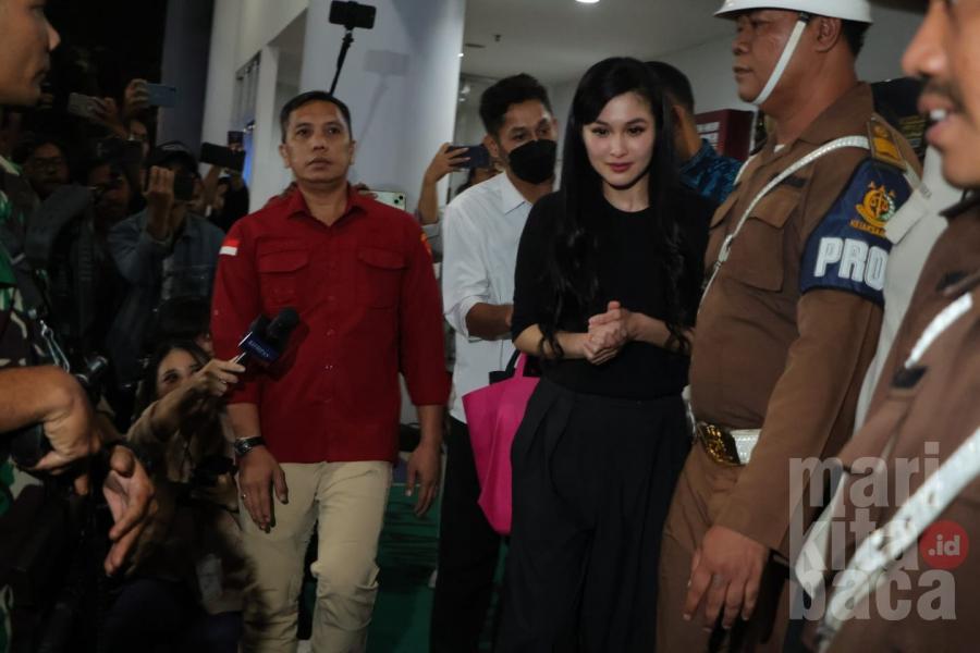 Sandra Dewi Ungkap di Mana Keberadaan Jet Pribadi HM?