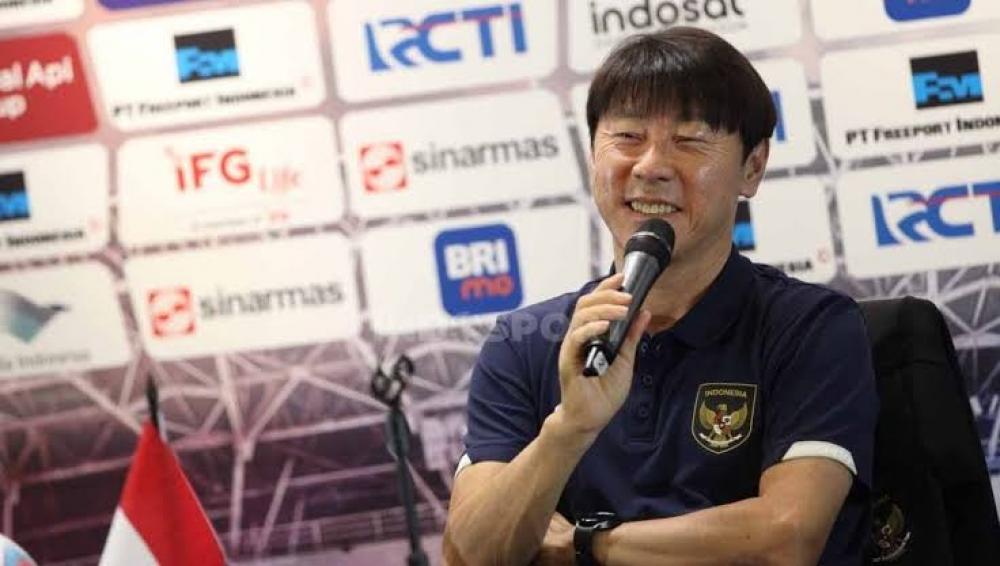 Shin Tae-yong Tertawa Tahu Hasil Undian Piala AFF 2024
