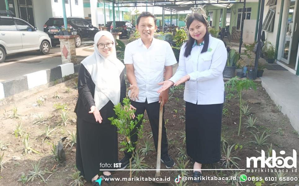 Gambar Wujudkan Kinerja Berdampak, CPNS Kanwil Kemenag Babel Implementasikan Asta Protas Melalui Aksi Tanam Pohon